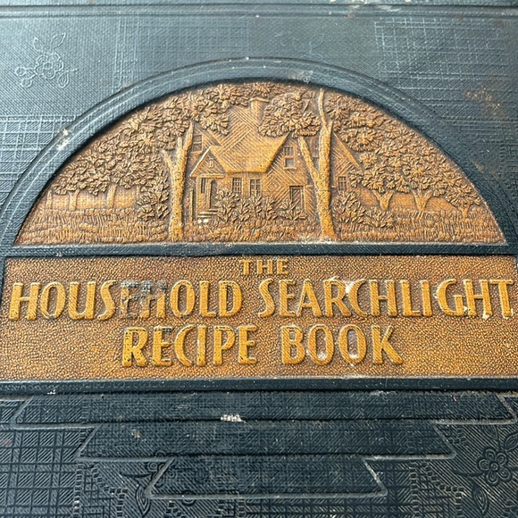 The Household Searchlight Recipe Book, by The Household Magazine 1940 - Picture 2 of 16